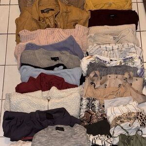 Mixed Women's Clothing Bundle - Neutral & Pastel Colors